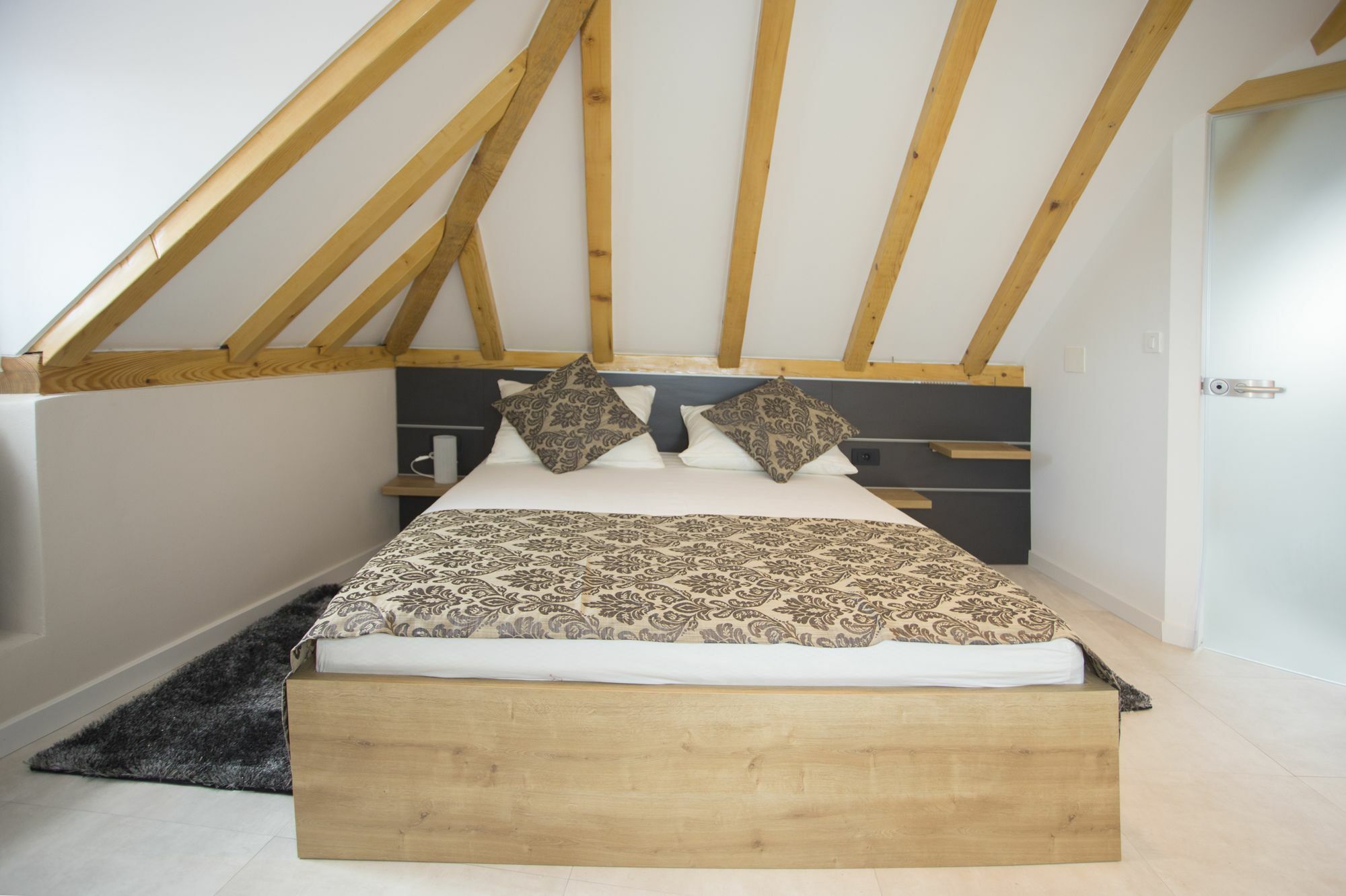 Situs Residence Σπλιτ Εξωτερικό φωτογραφία
